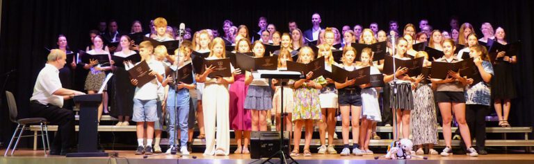 Musik verbindet – Jahreskonzert der Schulchöre begeistert das Publikum